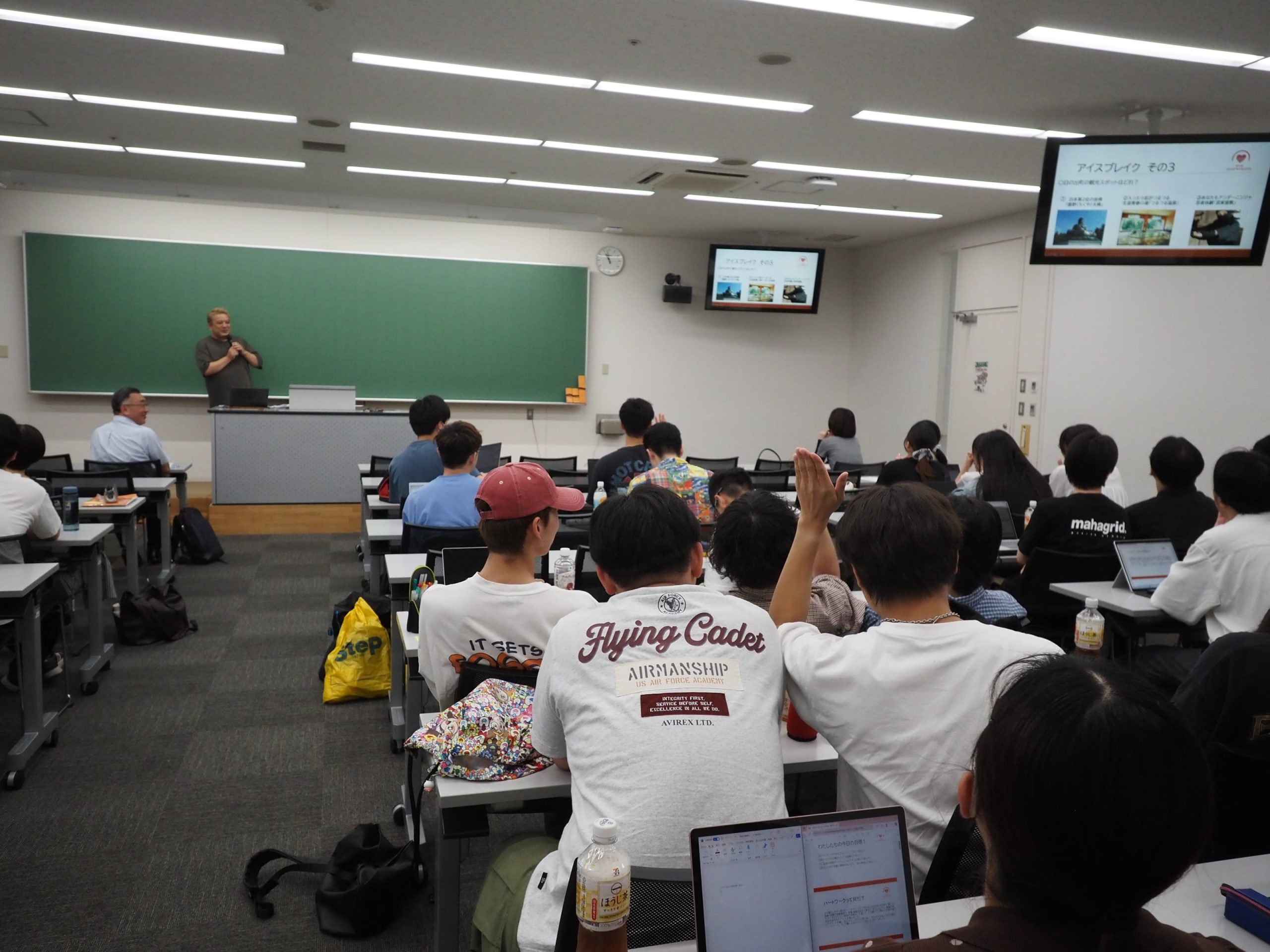 明星大学で私たちの活動を伝えました